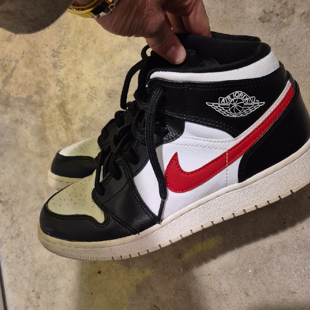 Nike Air Jordan Men's Black, White, and Red Sneakers